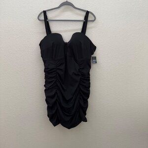Torrid Underwire Ruched Retro Black Swim Dress 16361685 Womens size 4X D/DD NEW